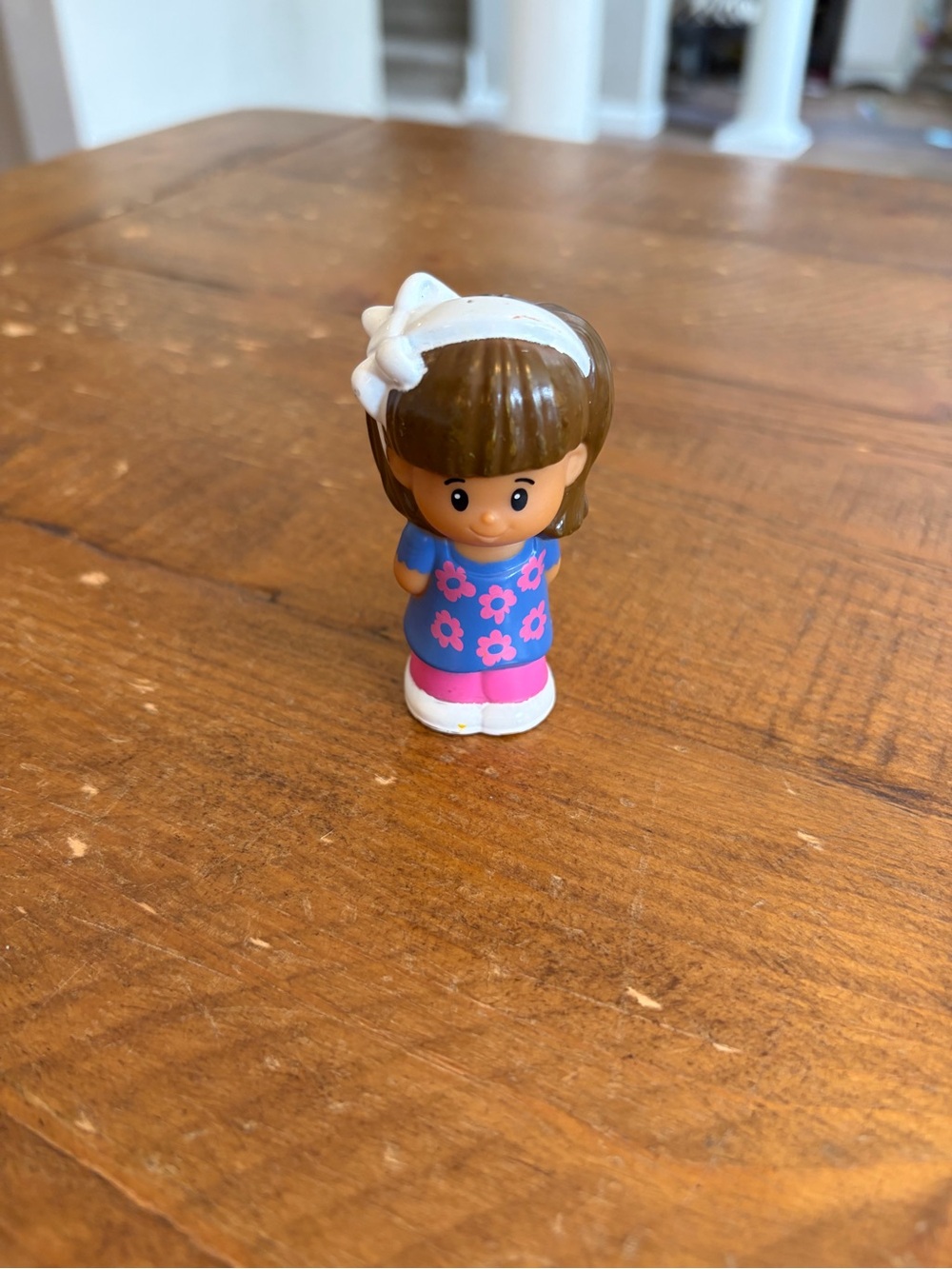 Fisher Price Little People Mia white headband as is